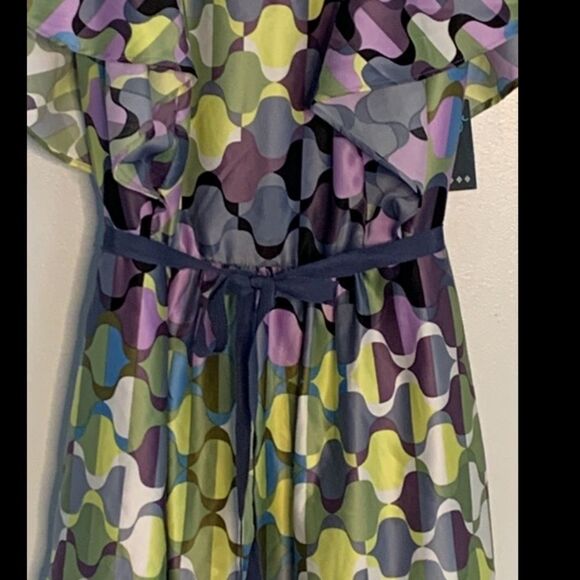 NWT Gabby Skye flutter sleeve dress. Size 6 - Picture 2 of 6